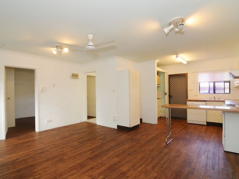 2/71 Boland Street, Westcourt QLD 4870