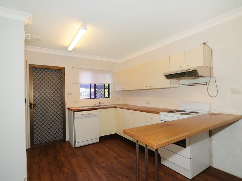 2/71 Boland Street, Westcourt QLD 4870
