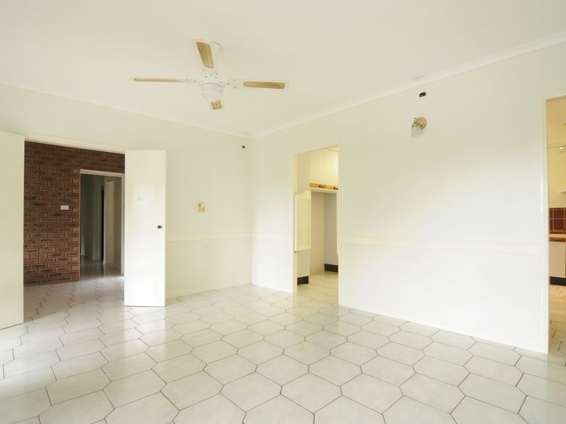 18 – 20 Cascade Drive, Redlynch QLD 4870