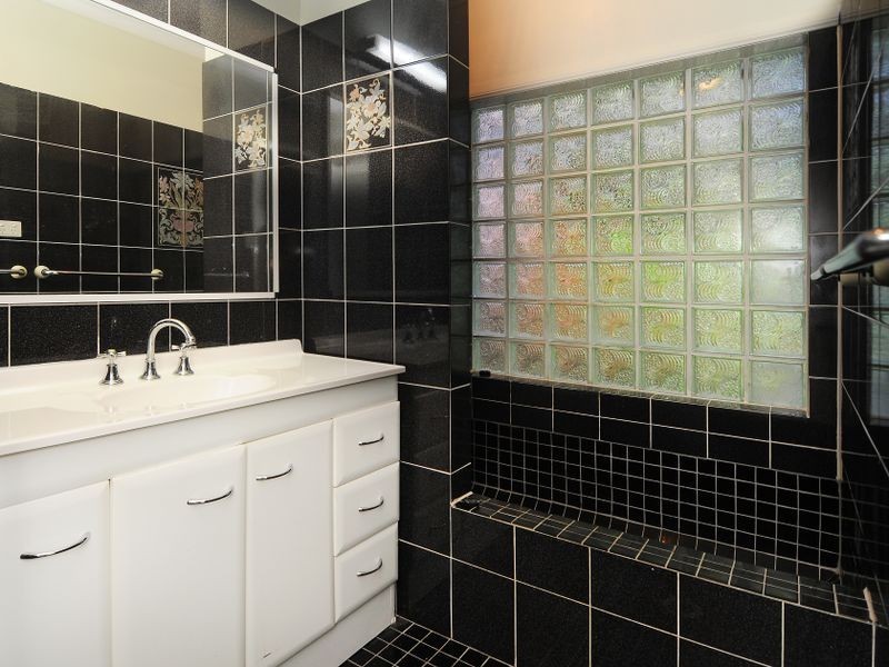 18 – 20 Cascade Drive, Redlynch QLD 4870