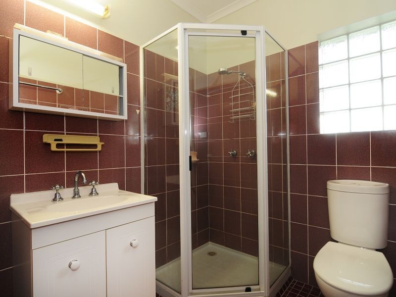 18 – 20 Cascade Drive, Redlynch QLD 4870