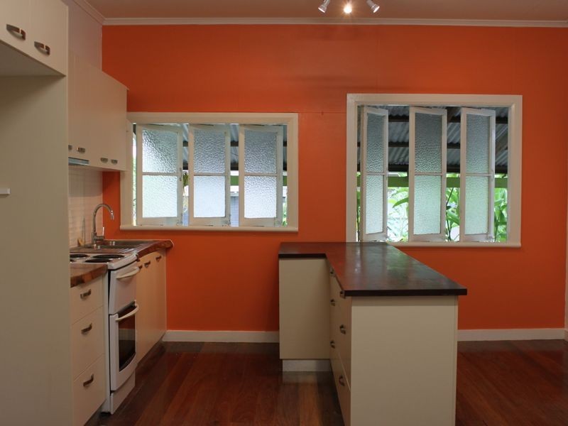 148 Greenslopes Street, Edge Hill QLD 4870