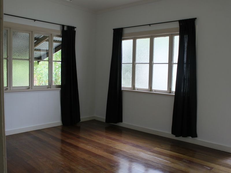 148 Greenslopes Street, Edge Hill QLD 4870