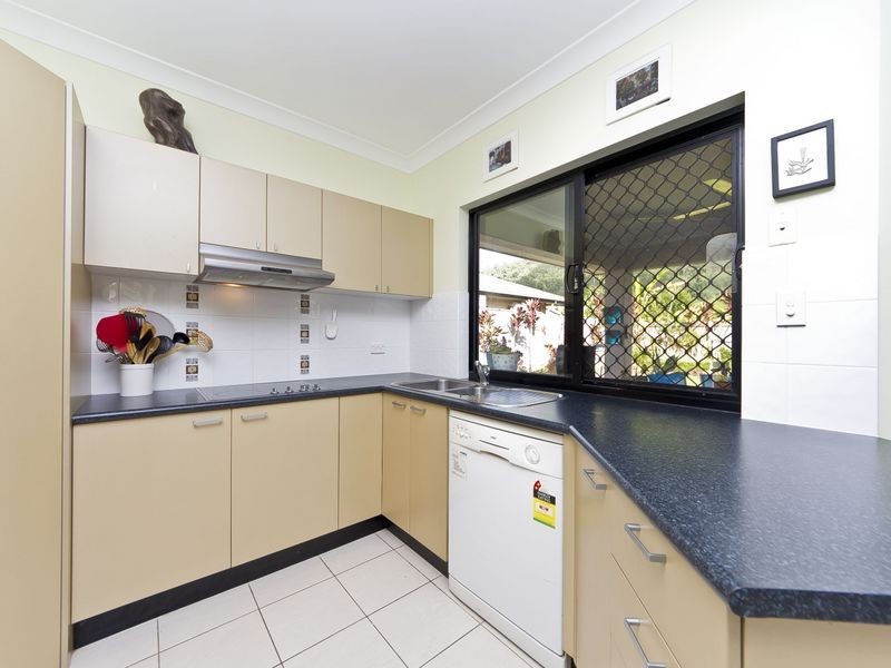 4 John Malcolm Street, Redlynch QLD 4870