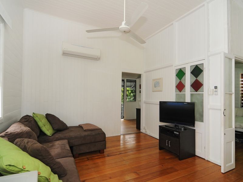 6 Cairns Street, Cairns North QLD 4870