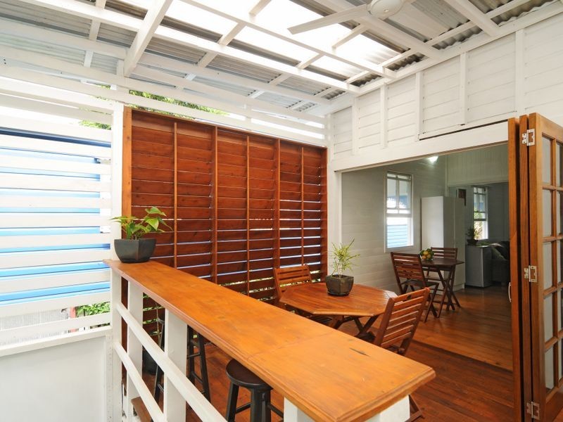 6 Cairns Street, Cairns North QLD 4870