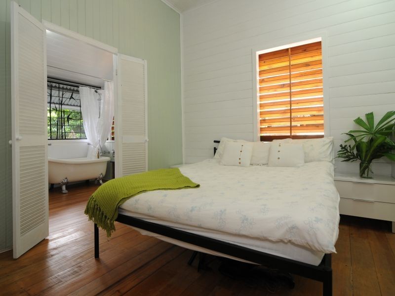 6 Cairns Street, Cairns North QLD 4870