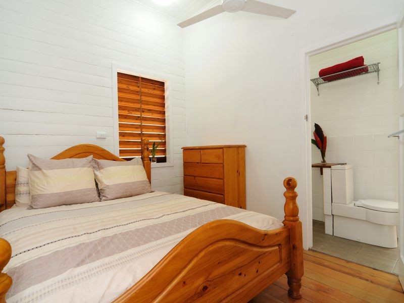 6 Cairns Street, Cairns North QLD 4870