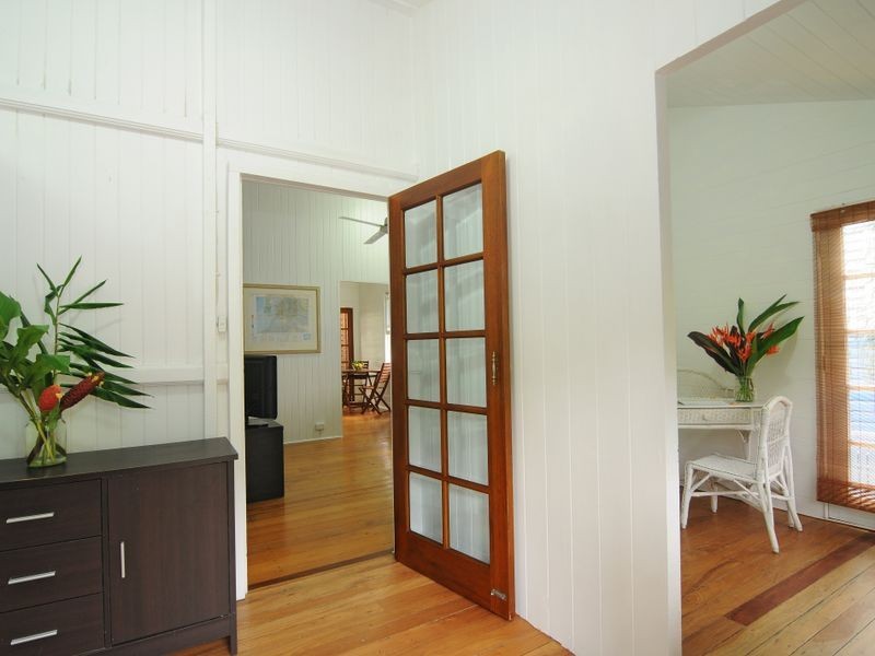 6 Cairns Street, Cairns North QLD 4870