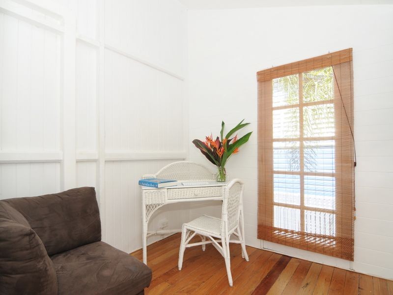 6 Cairns Street, Cairns North QLD 4870