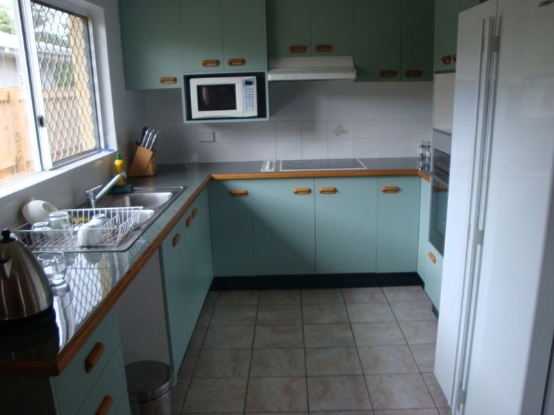 10 Goodfellow Close, Mooroobool QLD 4870