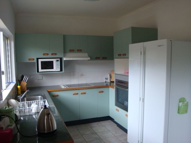 10 Goodfellow Close, Mooroobool QLD 4870