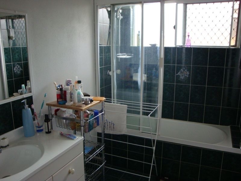 10 Goodfellow Close, Mooroobool QLD 4870