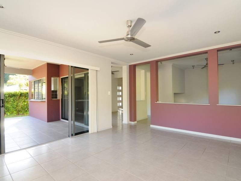 16 Willie Ming Close, Redlynch QLD 4870