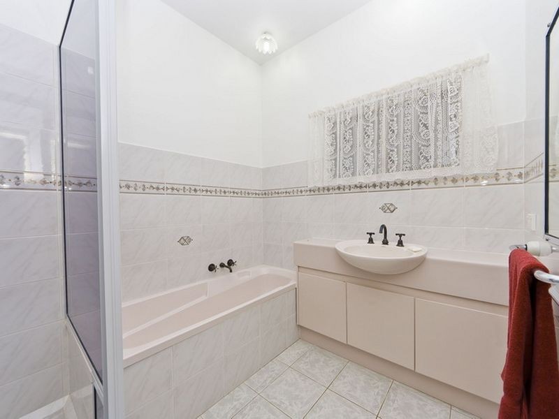 32 Gouldian Street, Bayview Heights QLD 4868