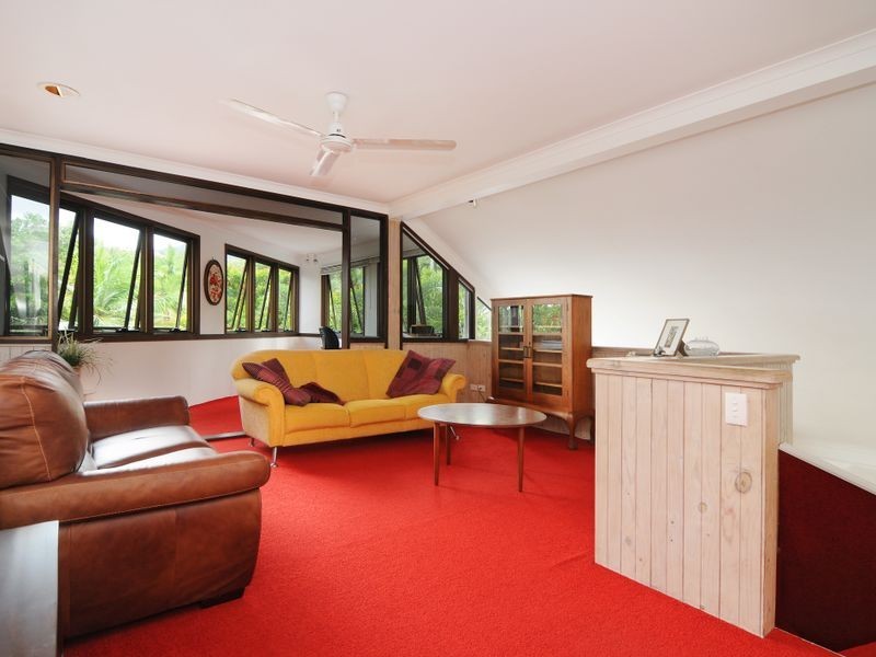 21 McHugh Crescent, Whitfield QLD 4870