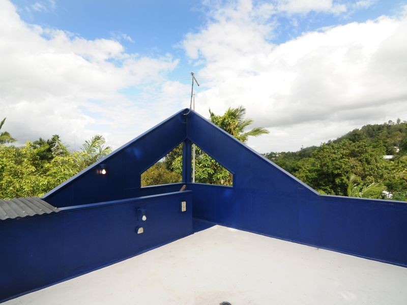 21 McHugh Crescent, Whitfield QLD 4870