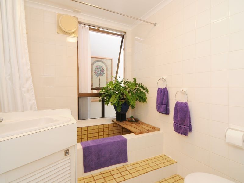 21 McHugh Crescent, Whitfield QLD 4870