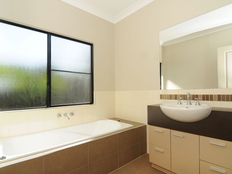 36 Hockey Avenue, Smithfield QLD 4878