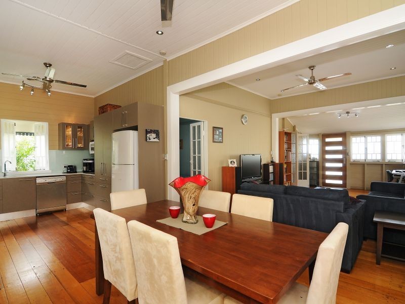 16 Thomas Street, Manunda QLD 4870