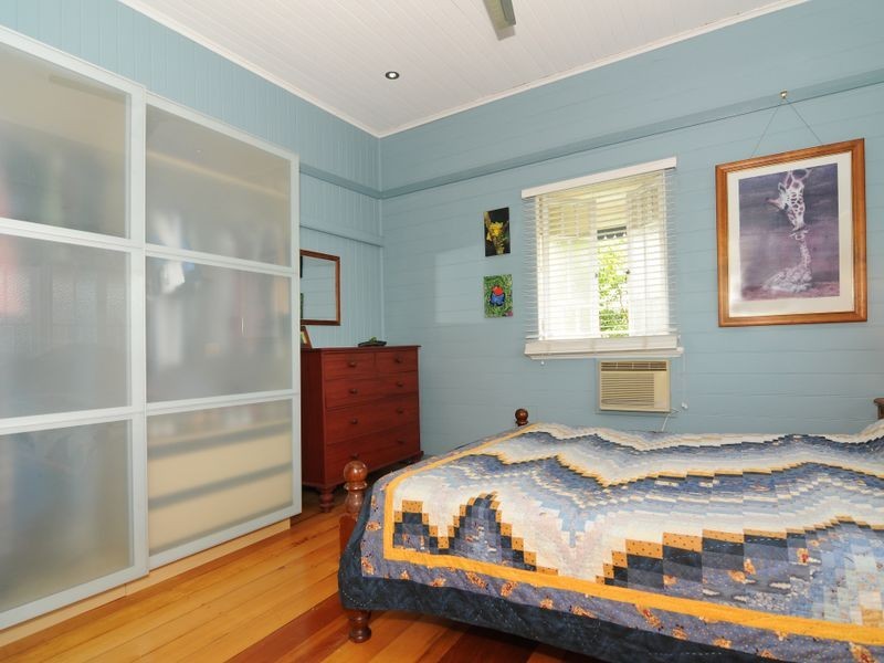 16 Thomas Street, Manunda QLD 4870