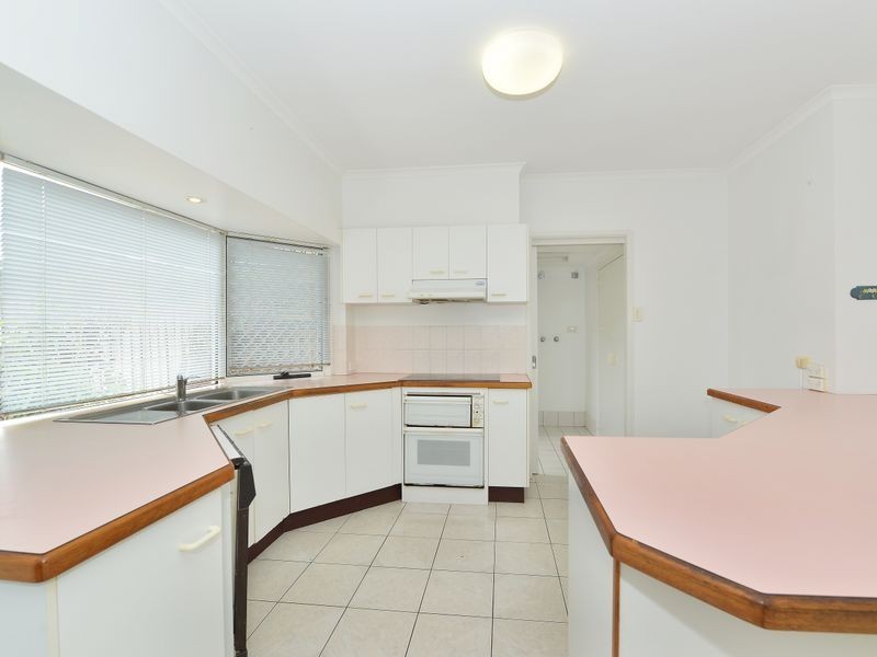 3/111 Callaghan Street, Mooroobool QLD 4870