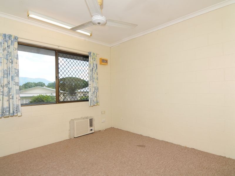 11/64 Pease Street, Manoora QLD 4870