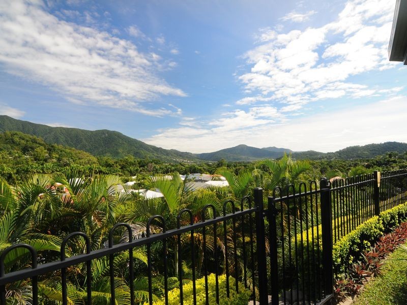 5 Greendale Close, Brinsmead QLD 4870