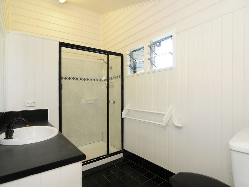 18 Thomas Street, Manunda QLD 4870