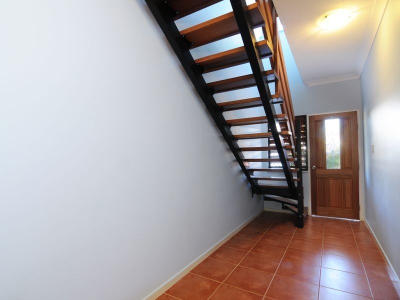 1/6 Quetta Close, Manoora QLD 4870