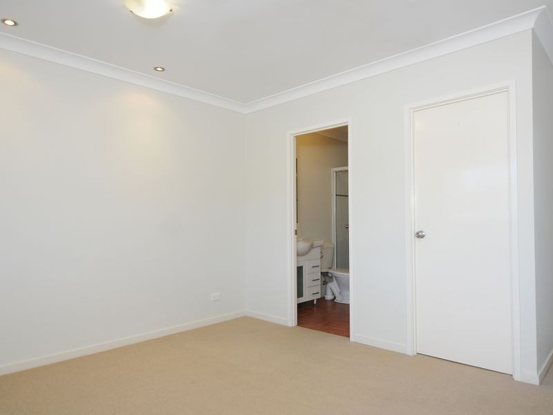 1/6 Quetta Close, Manoora QLD 4870