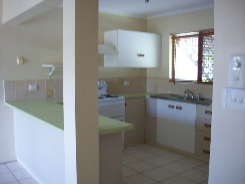 1/64 Pease Street, Manoora QLD 4870