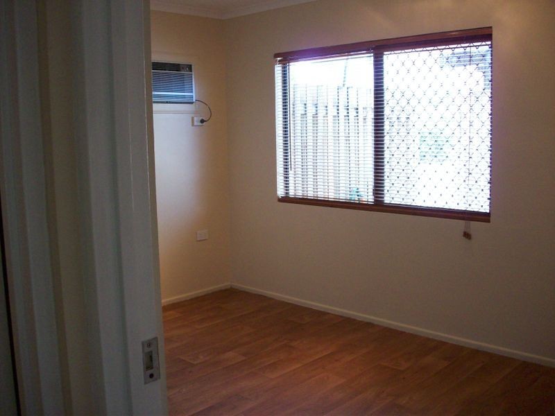 1/64 Pease Street, Manoora QLD 4870