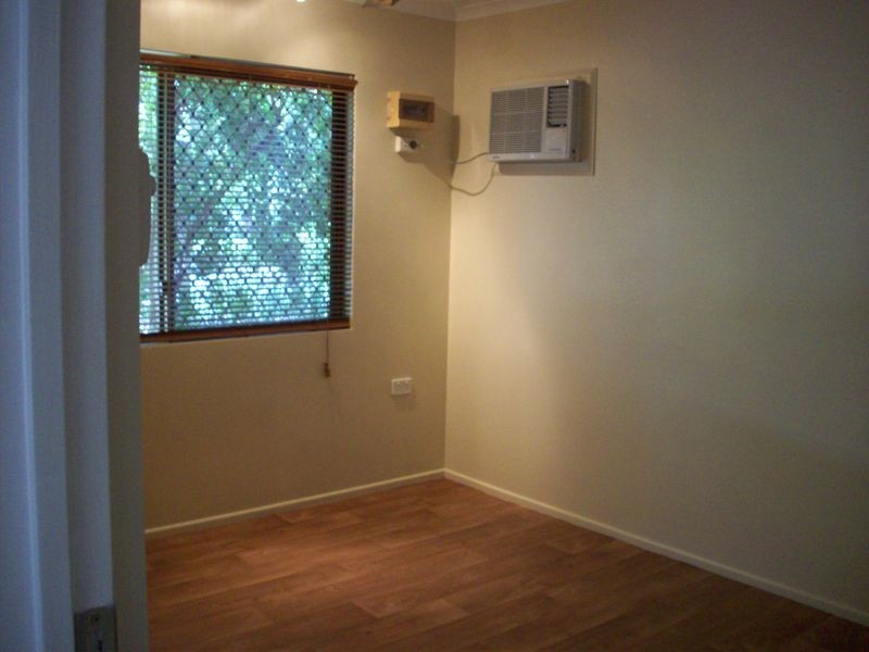 1/64 Pease Street, Manoora QLD 4870