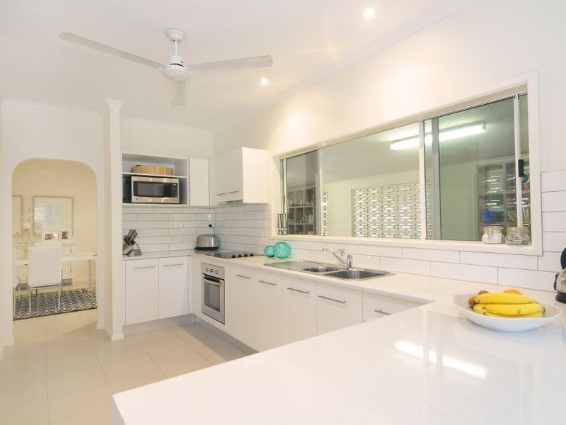 11 Adam Drive, Brinsmead QLD 4870