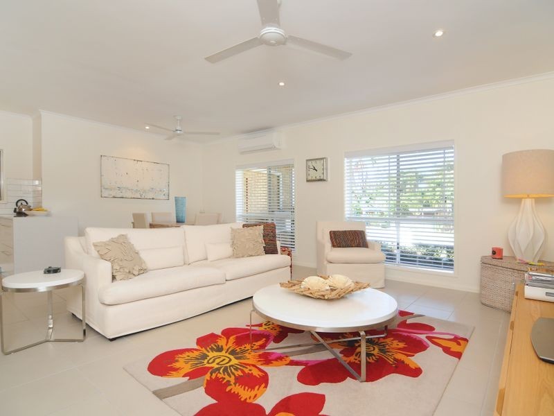 11 Adam Drive, Brinsmead QLD 4870