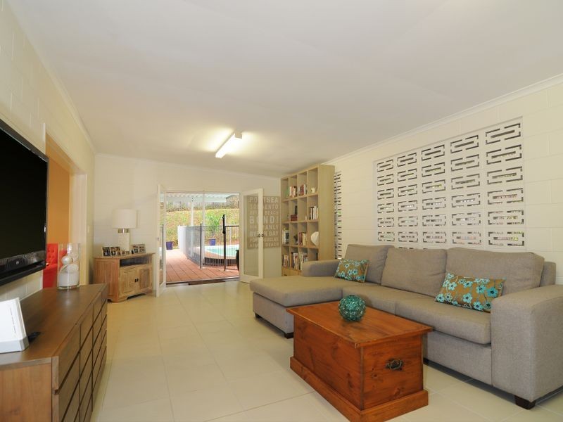 11 Adam Drive, Brinsmead QLD 4870