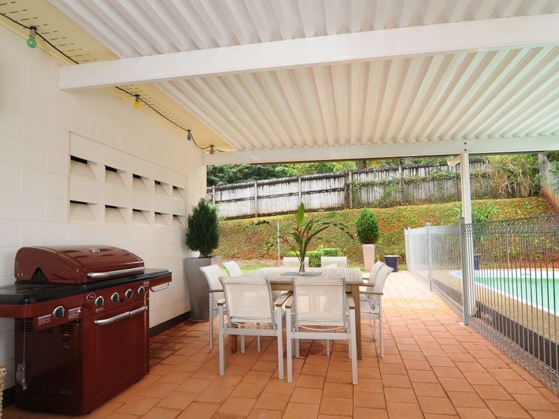 11 Adam Drive, Brinsmead QLD 4870