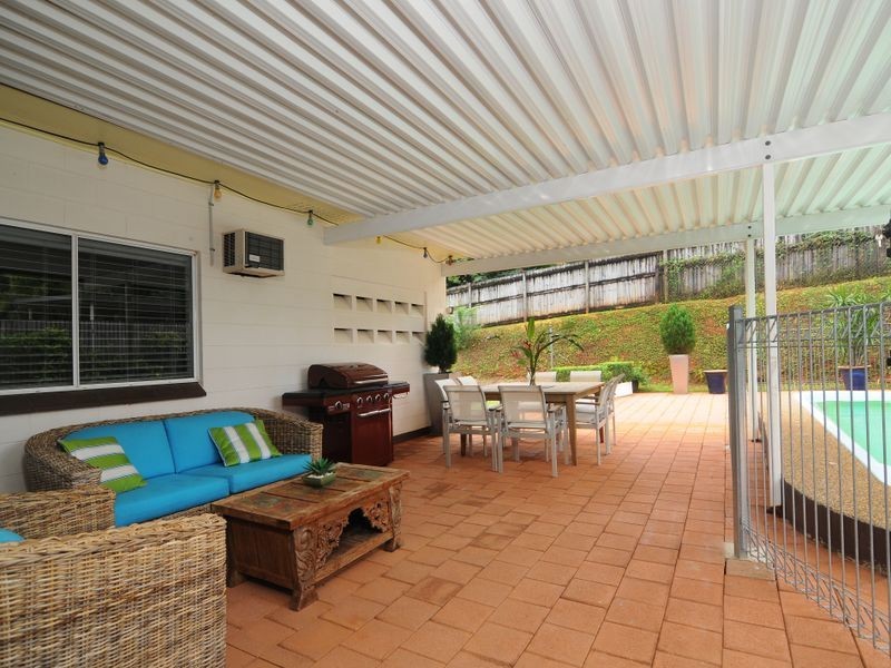 11 Adam Drive, Brinsmead QLD 4870