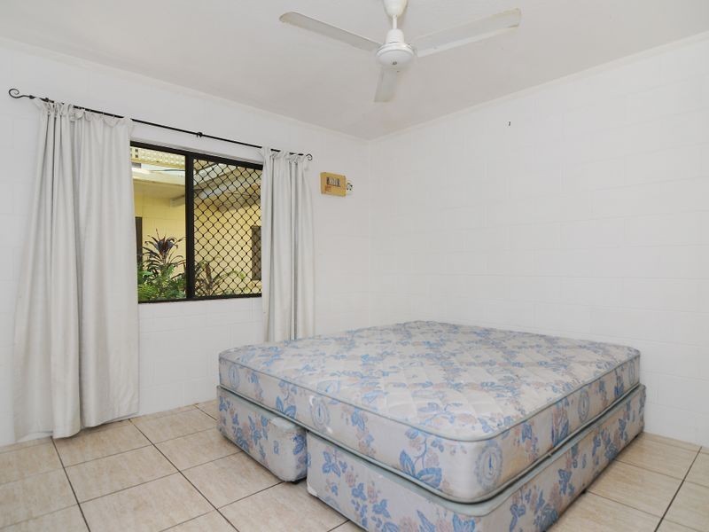 2/235 McLeod Street, Cairns North QLD 4870