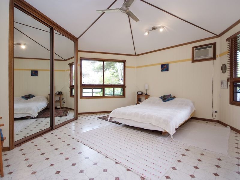 6 Krait Street, Trinity Park QLD 4879