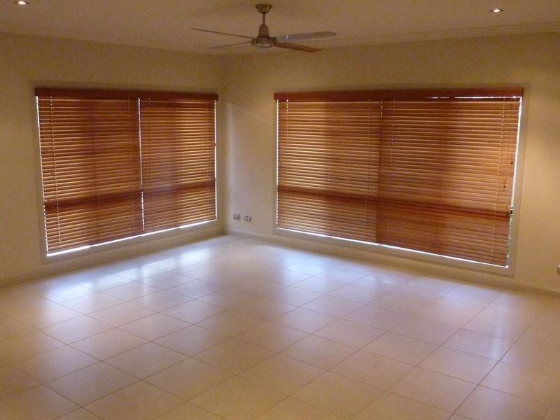 28 Regent Avenue, Redlynch QLD 4870