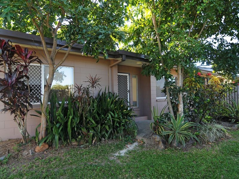 1 Conlan Close, Manoora QLD 4870