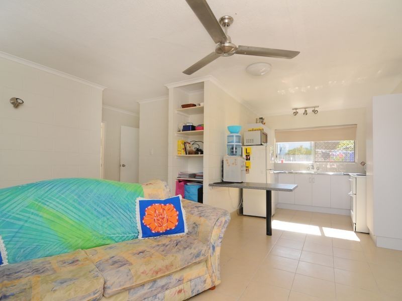1 Conlan Close, Manoora QLD 4870