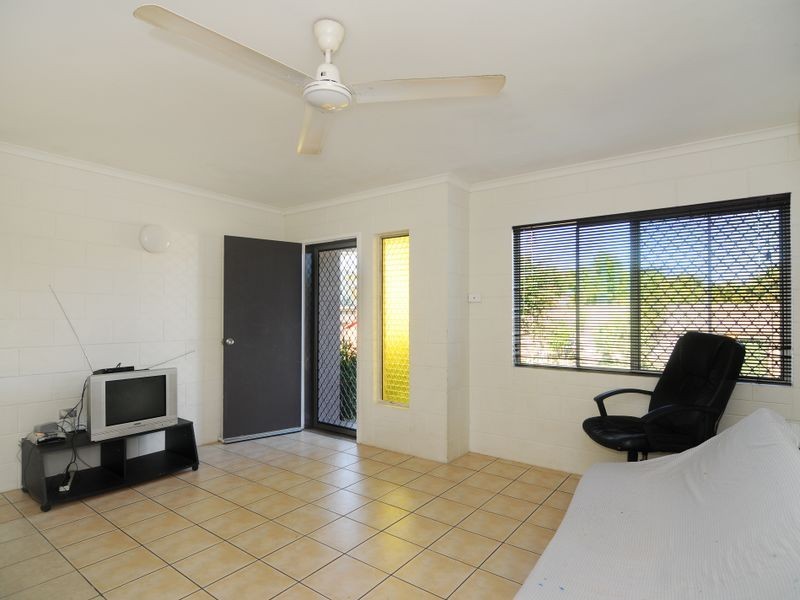 1 Conlan Close, Manoora QLD 4870