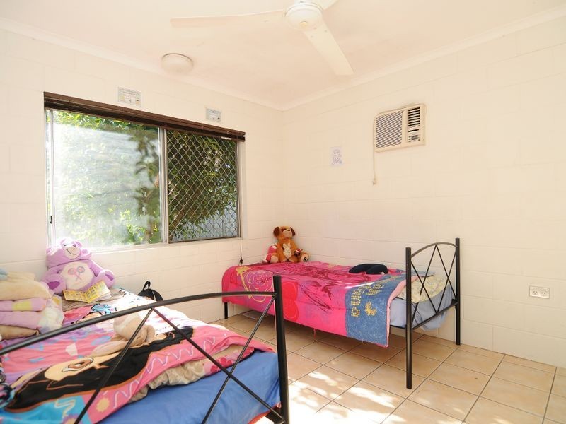 1 Conlan Close, Manoora QLD 4870