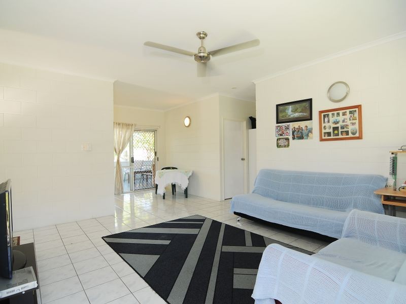2 Conlan Close, Manoora QLD 4870