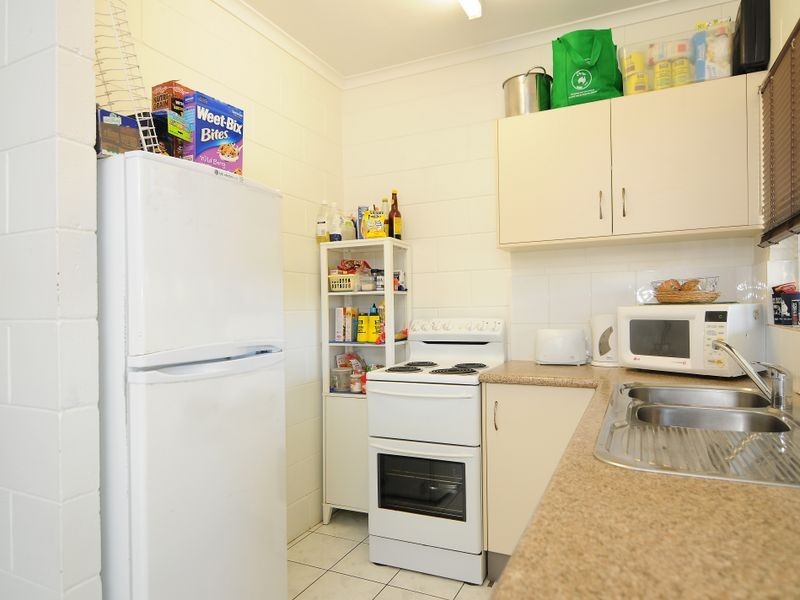 2 Conlan Close, Manoora QLD 4870
