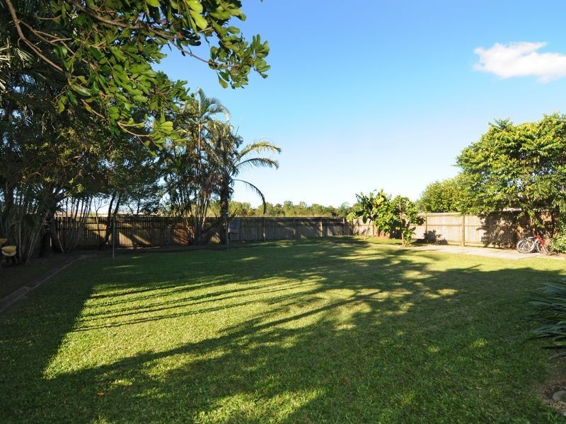2 Conlan Close, Manoora QLD 4870
