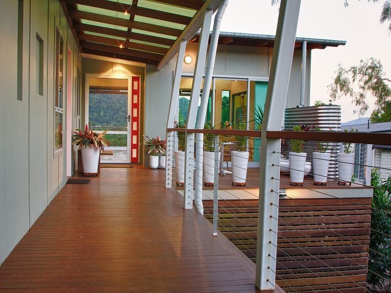 22 Bel-Air Drive, Whitfield QLD 4870